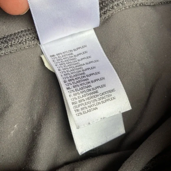 The North Face gray capri Leggings - Picture 3 of 7